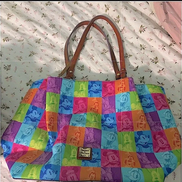 beautiful RARE Dooney & Bourke Disney 2017 (only!) “Pop Art” Flynn shoulder bag - Picture 3 of 6